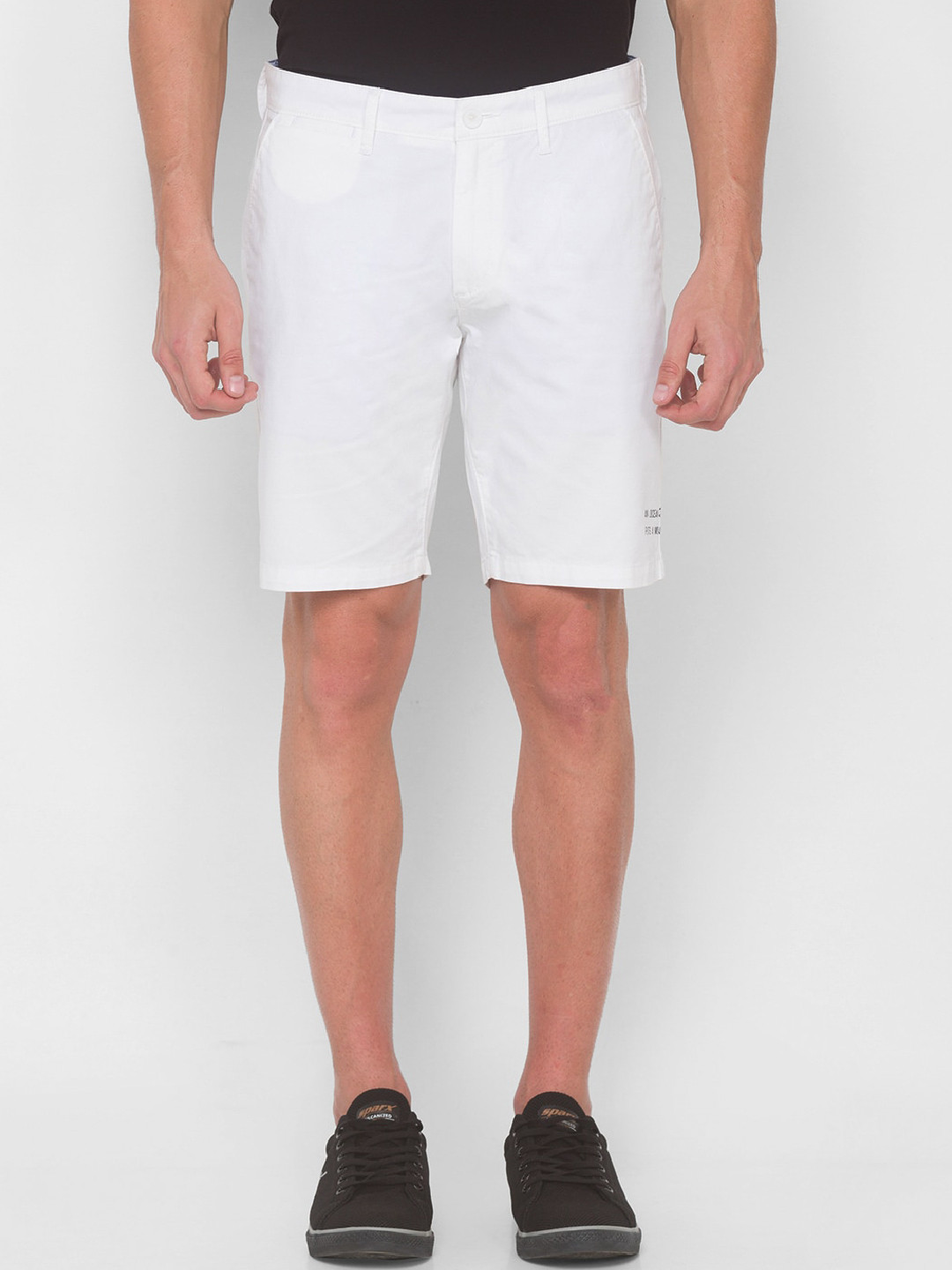 

SPYKAR Men White Solid Relaxed Fit Mid Rise Shorts