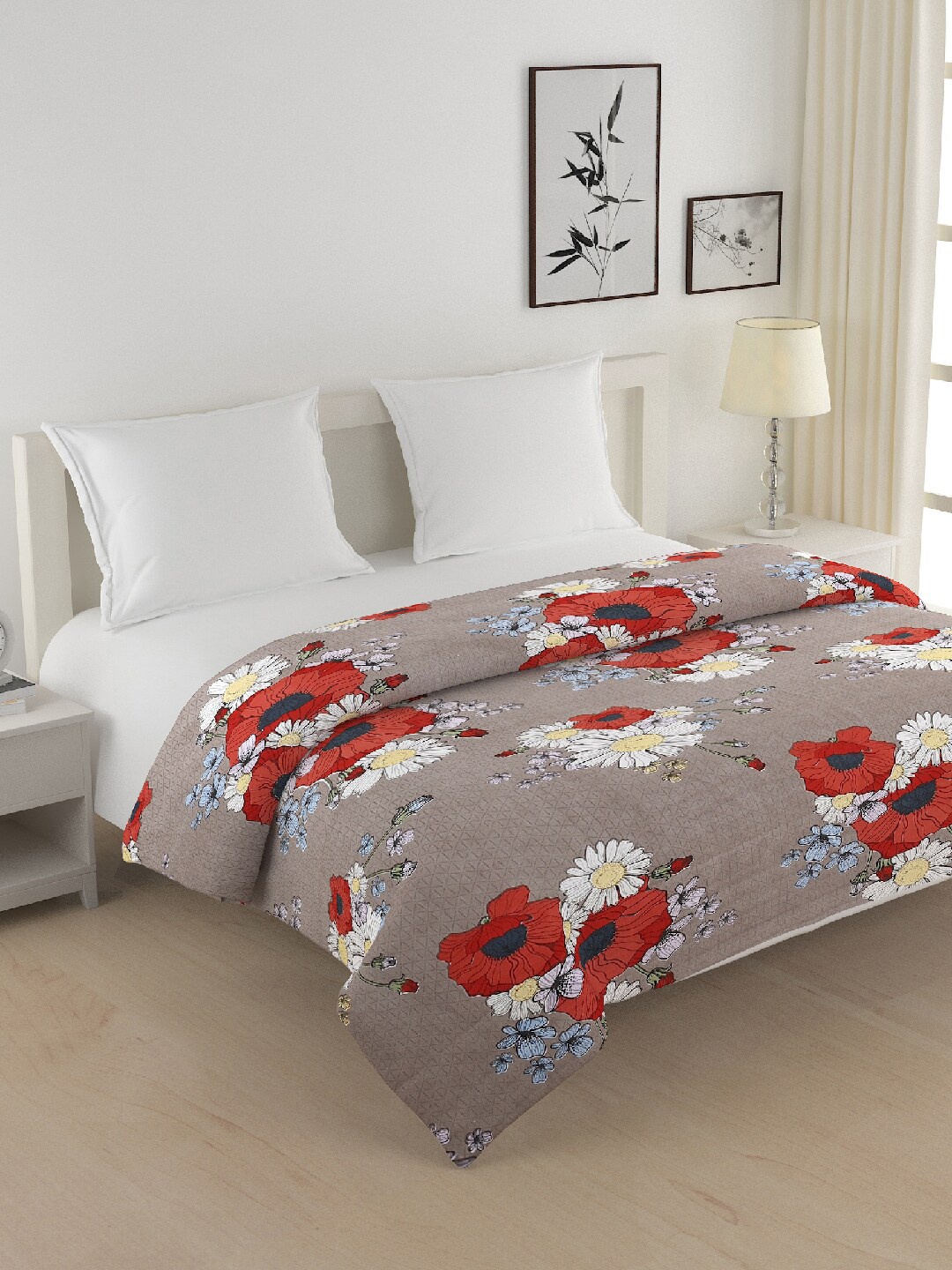 

SWAYAM Beige & Red Floral Heavy Winter 350 GSM Double Bed Quilt