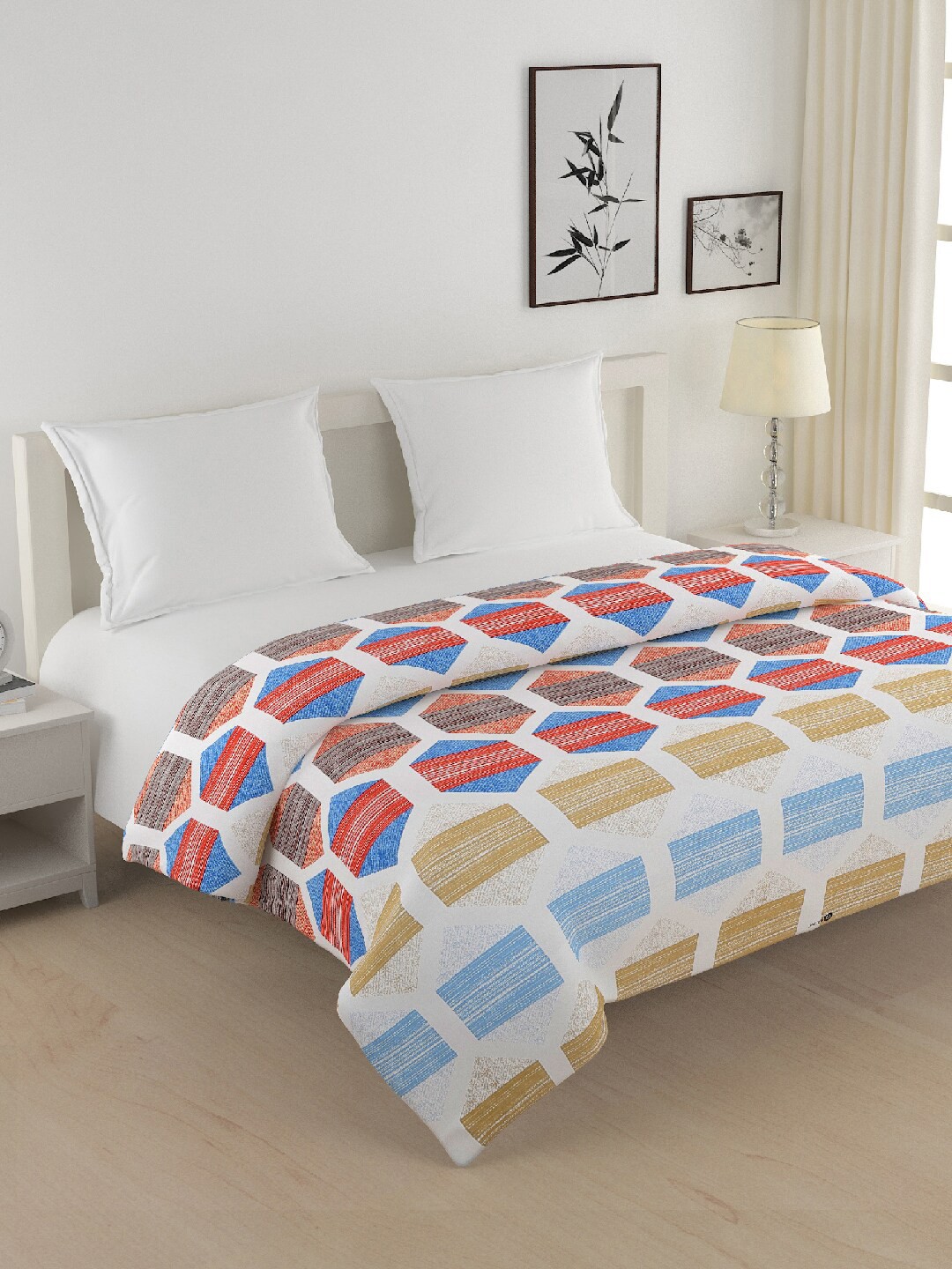 

SWAYAM Beige & Red Geometric AC Room 150 GSM Double Bed Comforter