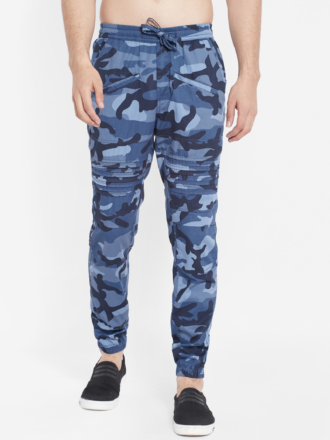 

SAPPER Men Blue Camouflage Printed Slim Fit Easy Wash Joggers Trousers