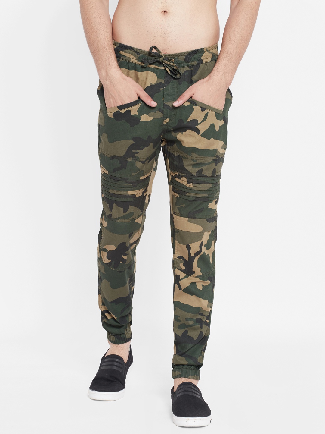 

SAPPER Men Camouflage Printed Slim Fit Easy Wash Joggers Trousers, Multi