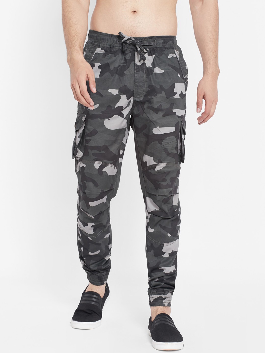 

SAPPER Men Multicoloured Camouflage Printed Cotton Slim Fit Cargos Trousers, Multi