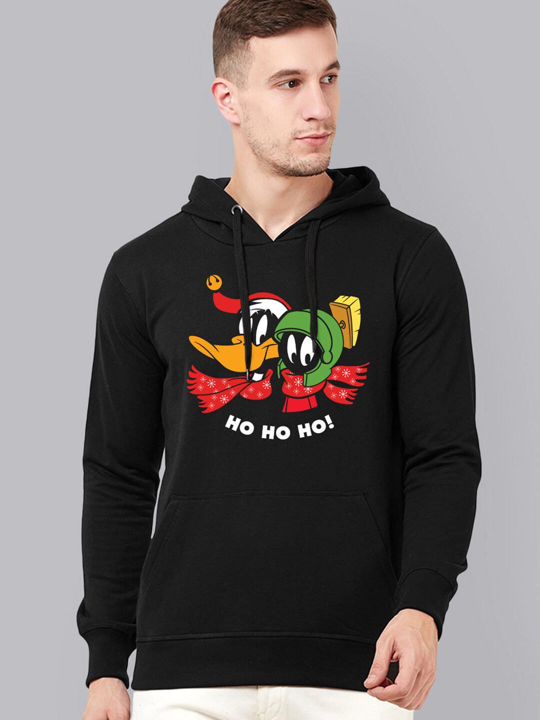 

Free Authority Men Black Looney Tunes Christmas Printed Pure Cotton Hooded Sweatshirt