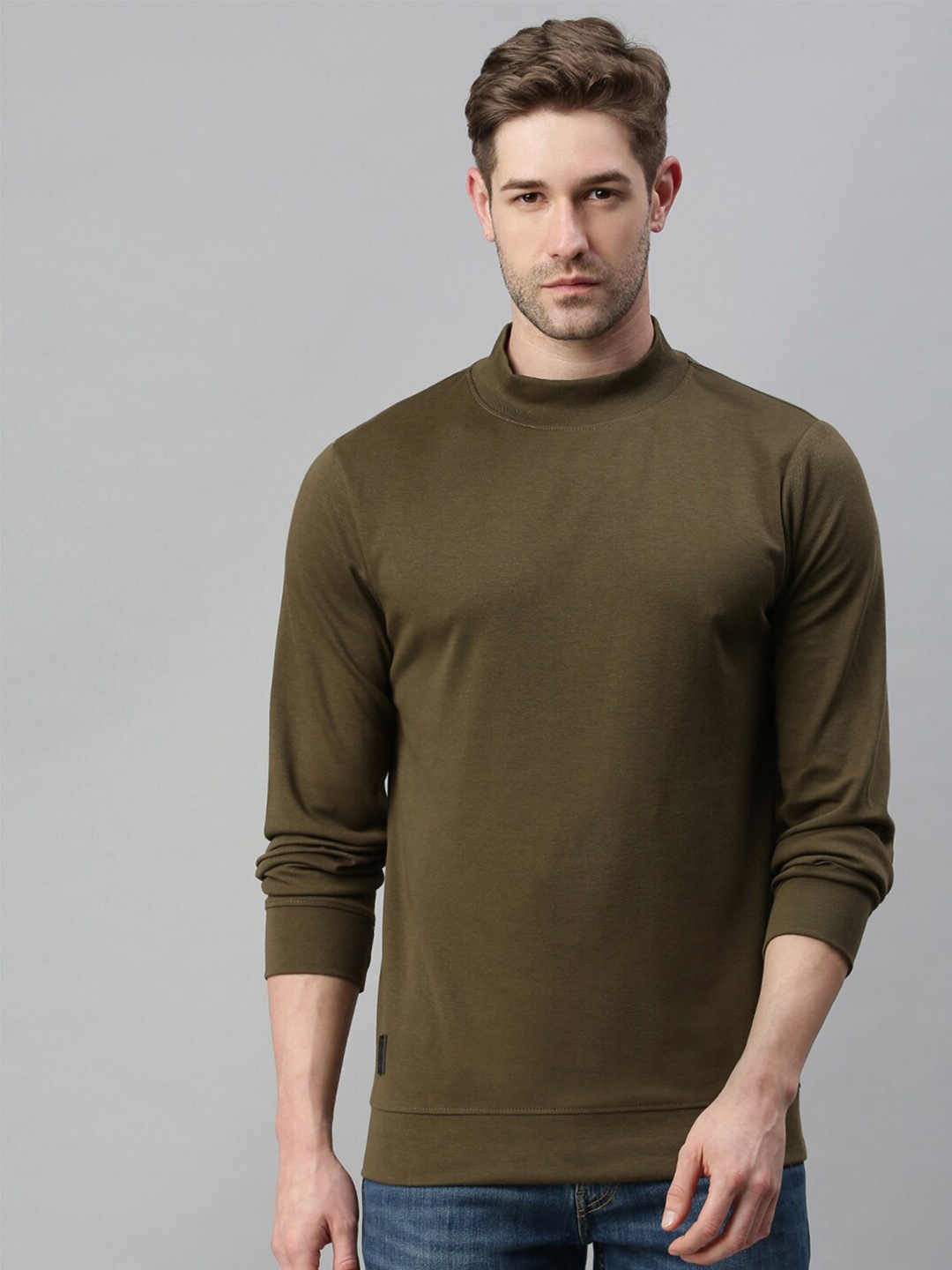 

SHOWOFF Men Olive Green Solid Sweatshirt