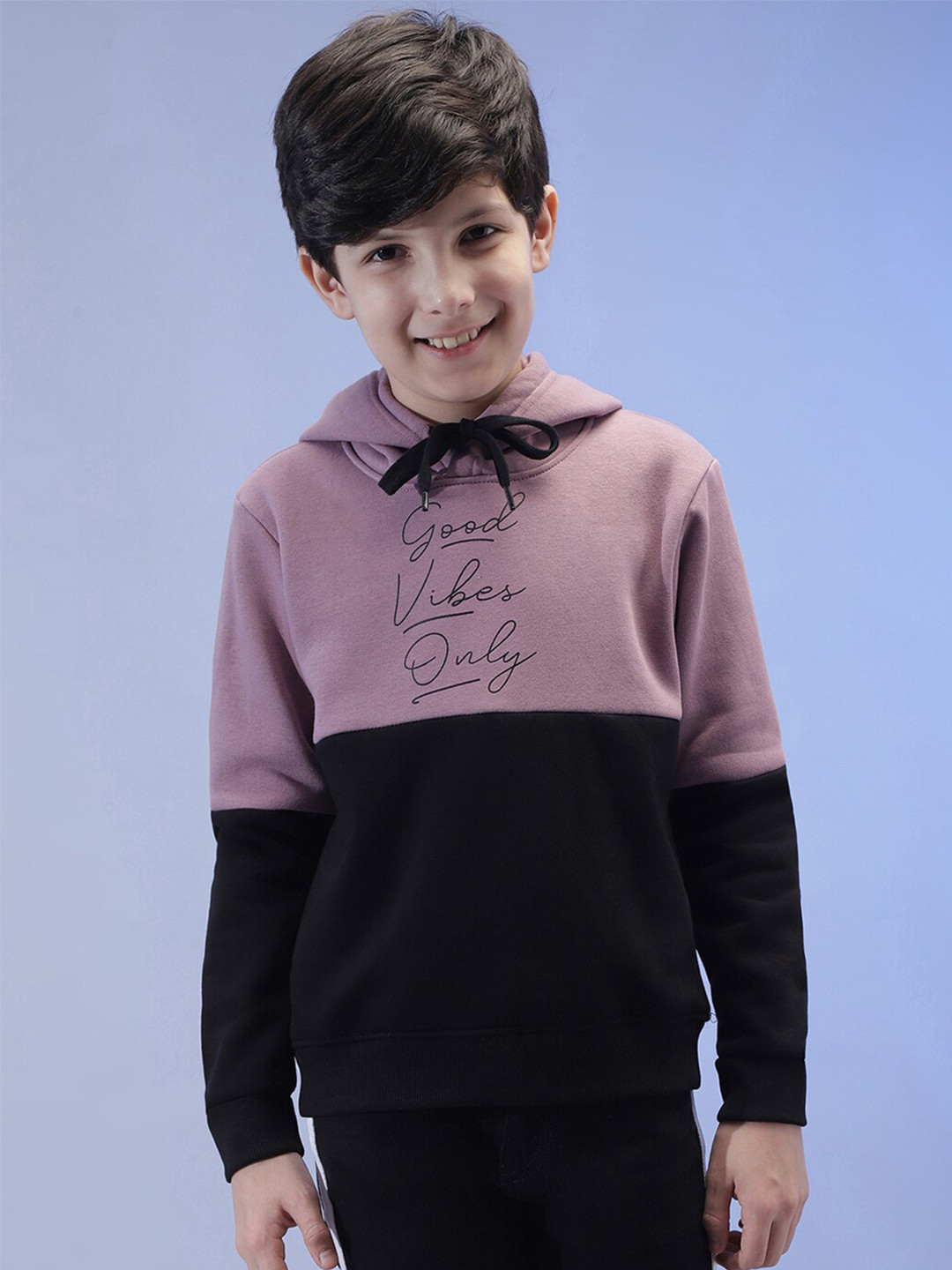 

Instafab Boys Purple Colourblocked Hooded Sweatshirt