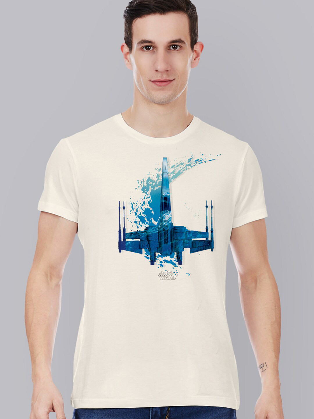

Free Authority Men Off White & Blue Star Wars Printed Pure Cotton T-shirt