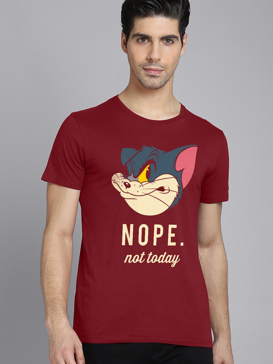 

Free Authority Tom & Jerry Men Maroon & Off White Printed T-shirt