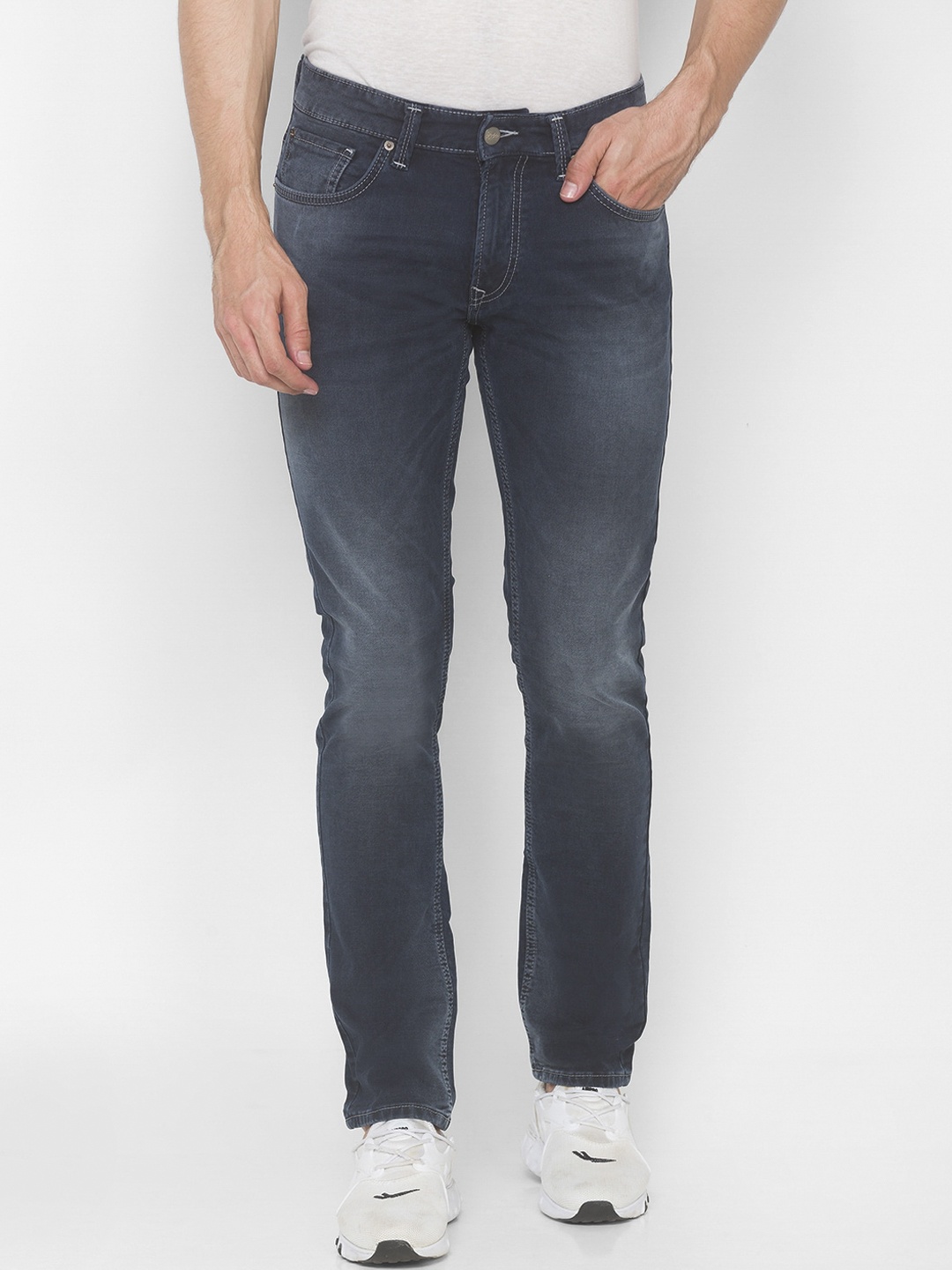 

SPYKAR Men Blue Low-Rise Mildly Distressed Heavy Fade Jeans