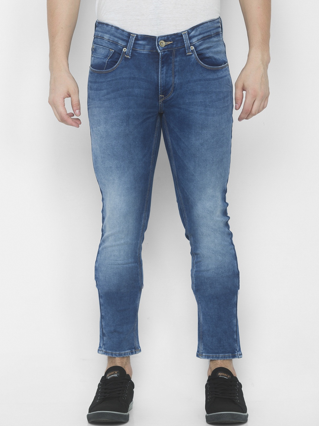 

SPYKAR Men Blue Cotton Skinny Fit Low-Rise Heavy Fade Jeans