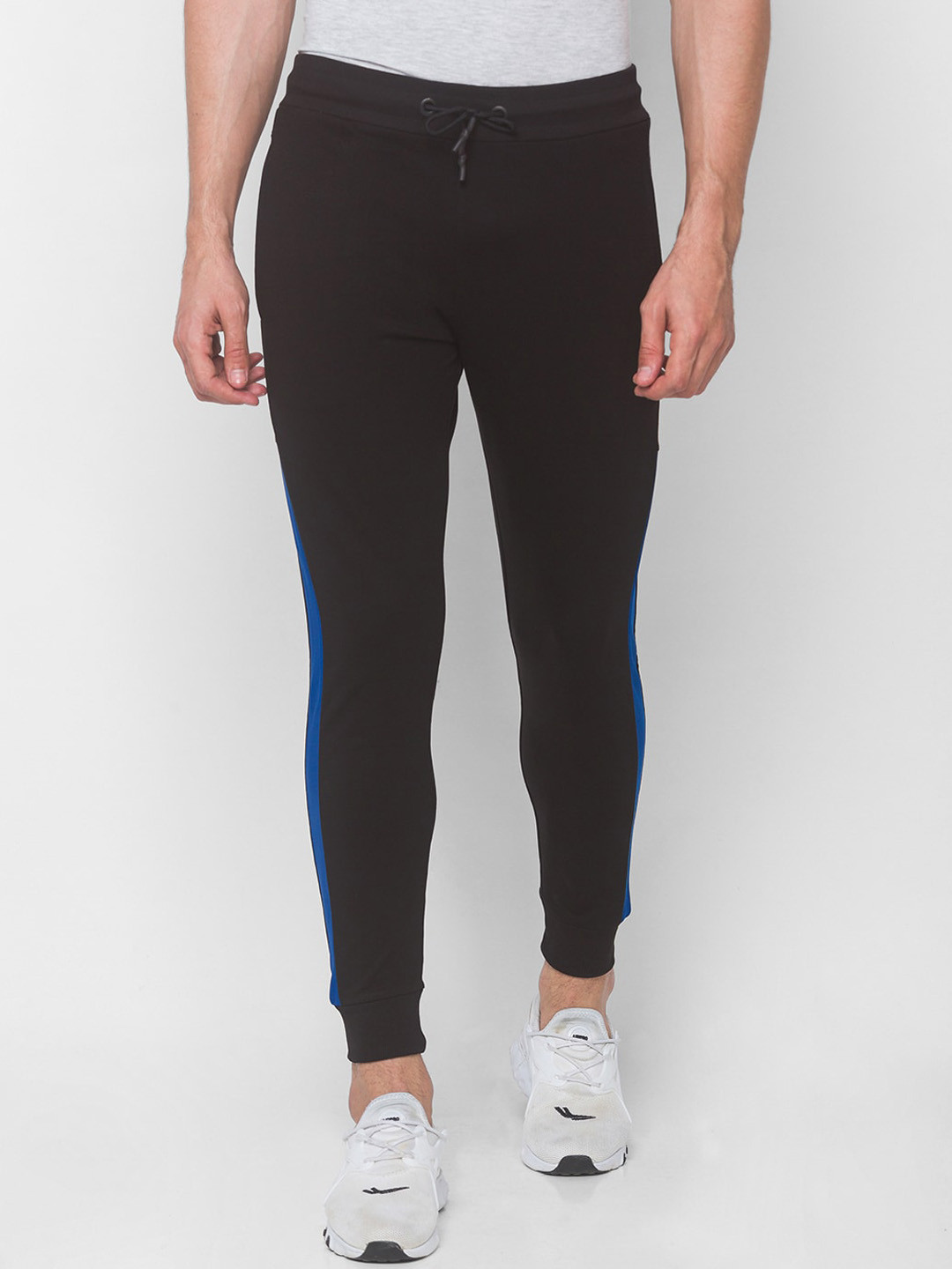 

SPYKAR Men Black Slim Fit Low-Rise Jeans