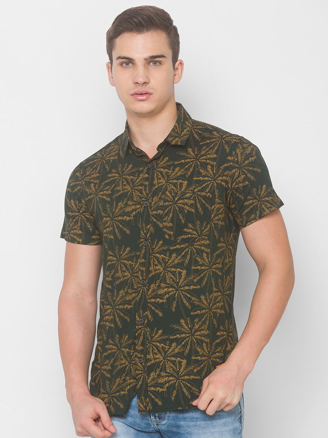 

SPYKAR Men Green Floral Printed Casual Shirt
