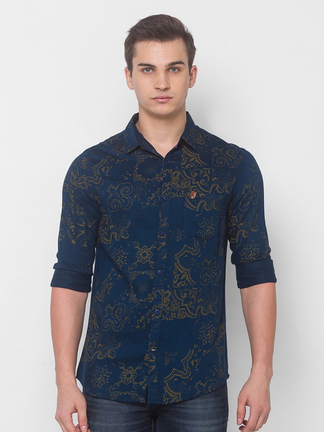

SPYKAR Men Blue Floral Printed Casual Shirt