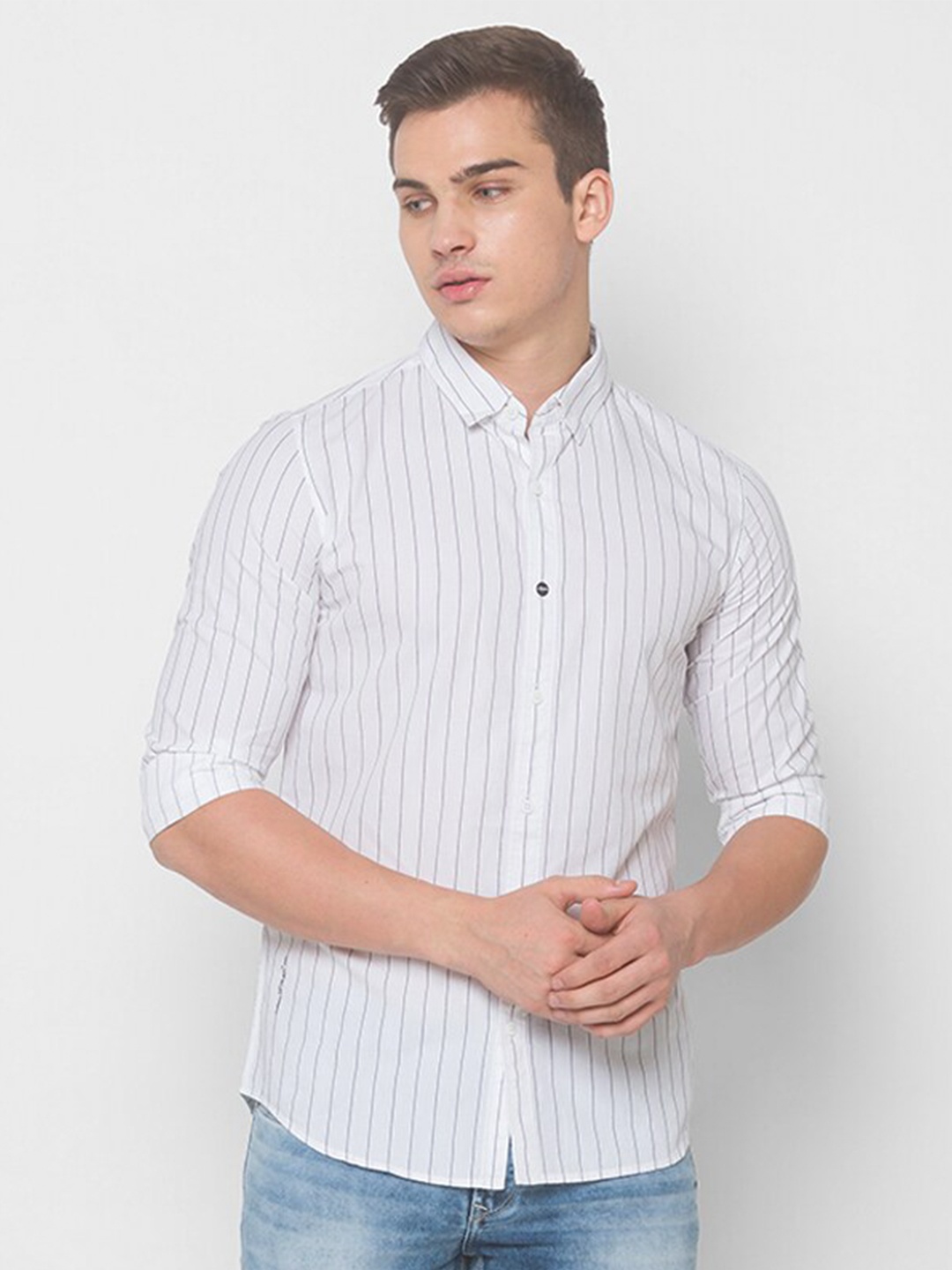 

SPYKAR Men White Striped Casual Shirt
