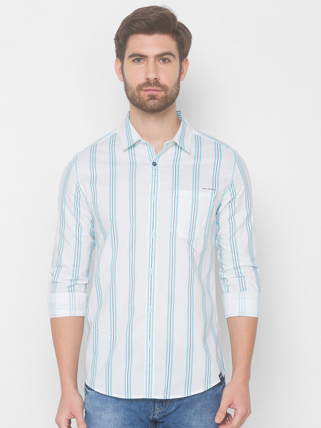 

SPYKAR Men Blue Striped Casual Shirt