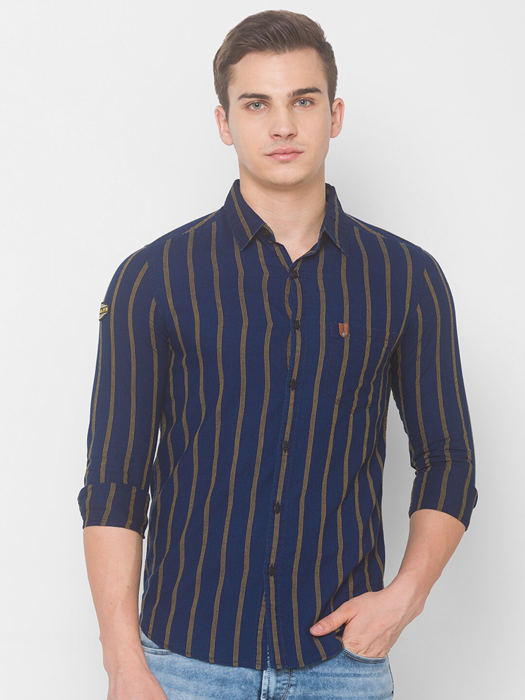 

SPYKAR Men Navy Blue Slim Fit Striped Casual Shirt