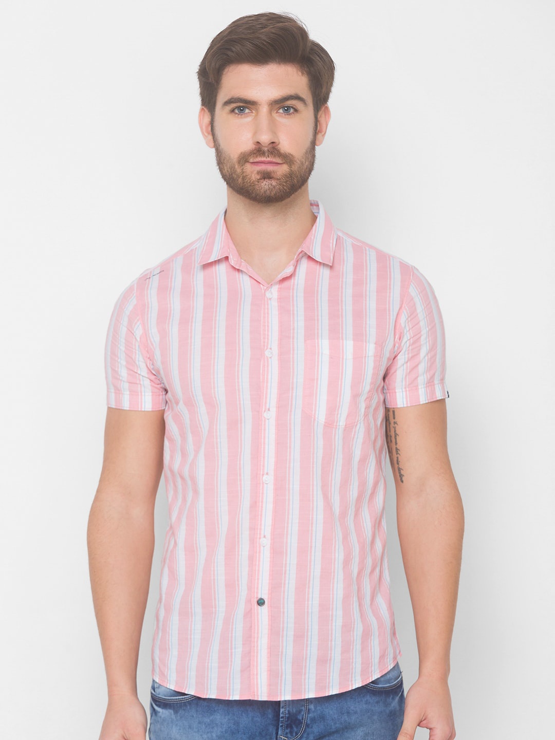 

SPYKAR Men Pink Striped Casual Shirt