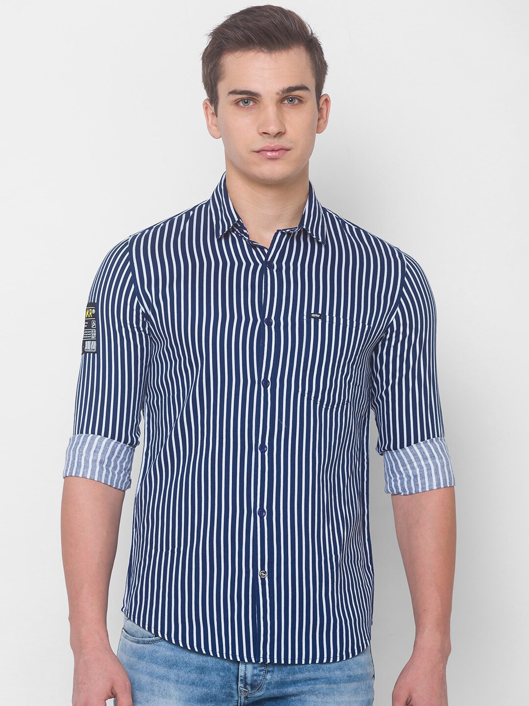 

SPYKAR Men Blue Striped Pure Cotton Casual Shirt