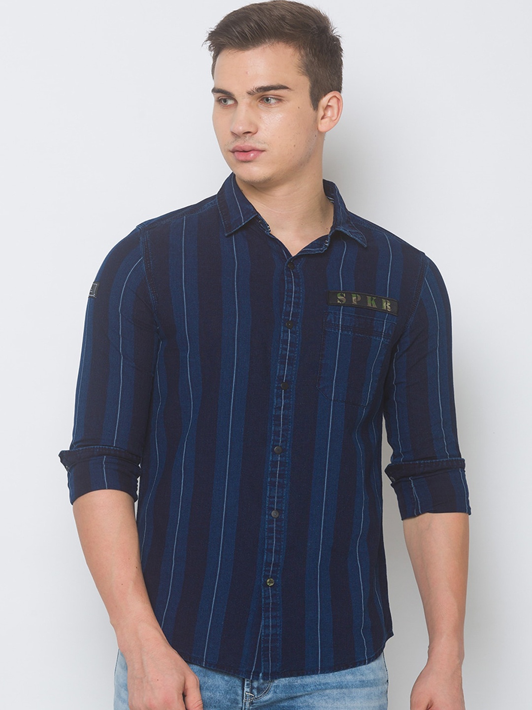 

SPYKAR Men Navy Blue Slim Fit Striped Casual Shirt