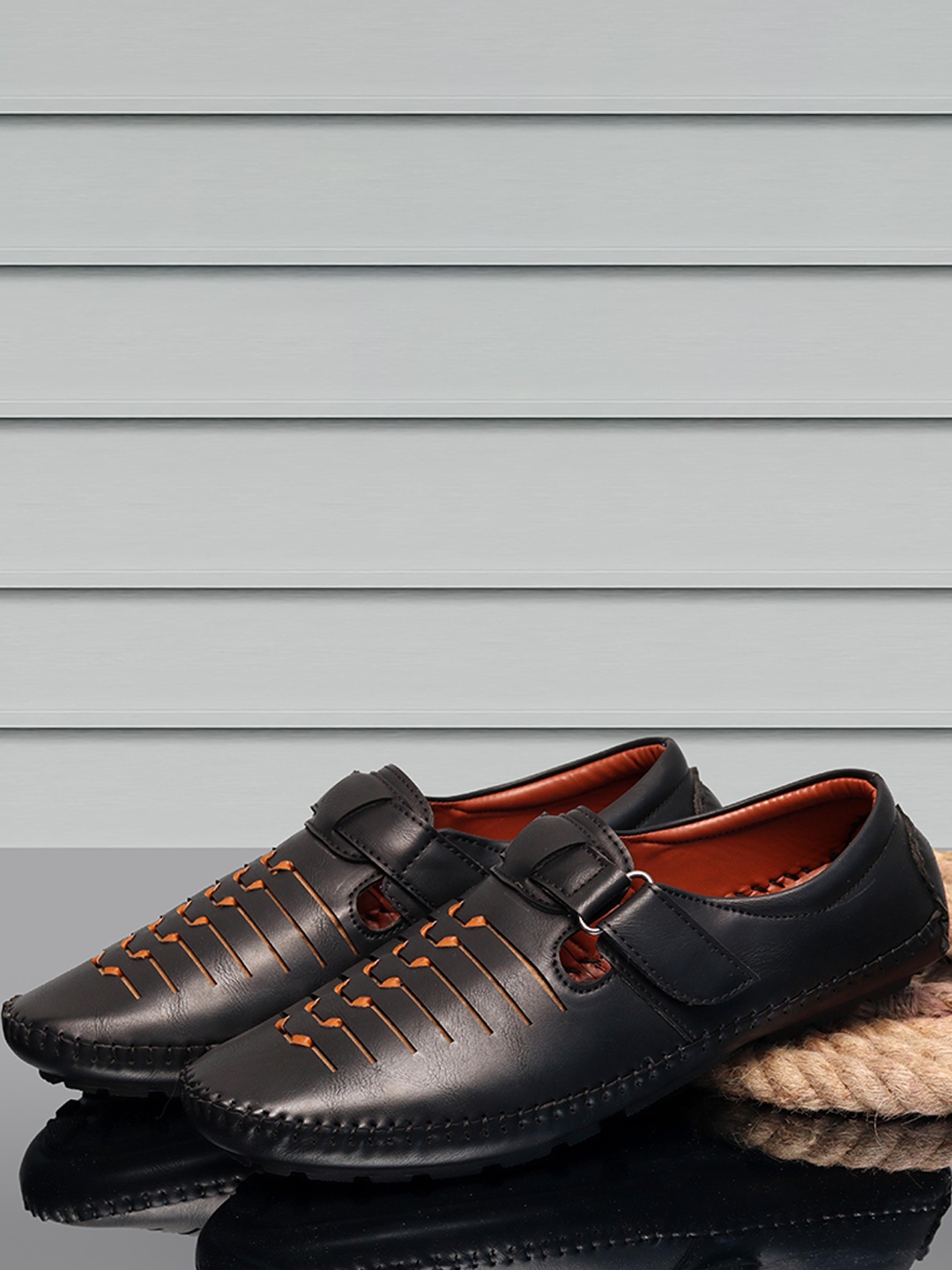 

Ferraiolo Men Black Shoe-Style Sandals
