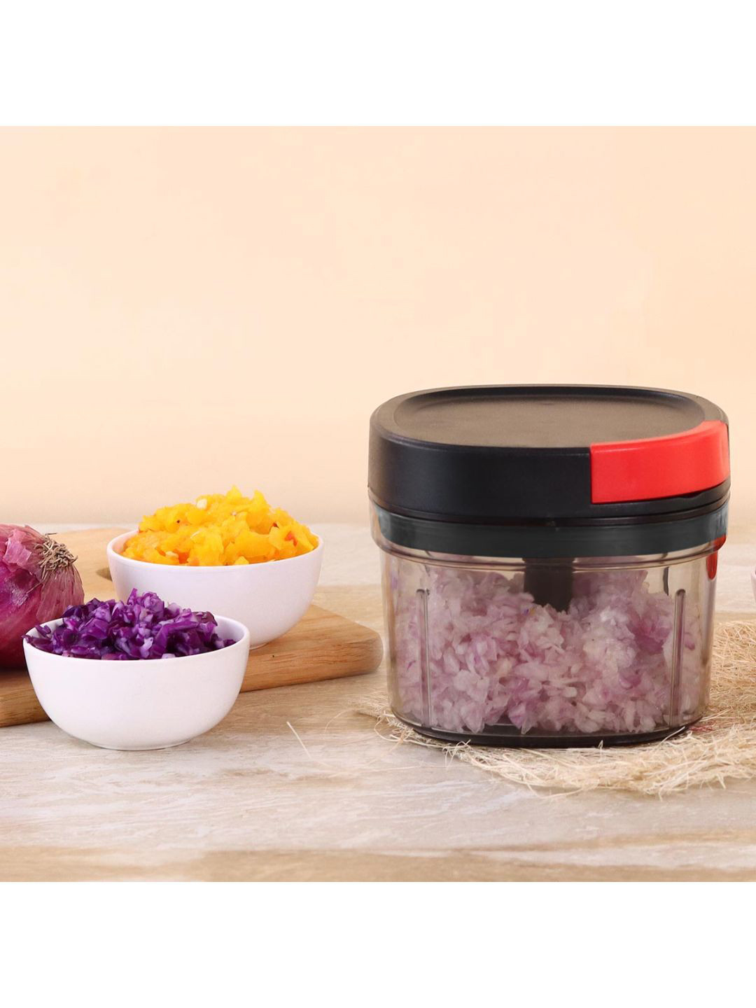 

Wonderchef Transparent & Black Solid Vegetable Chopper