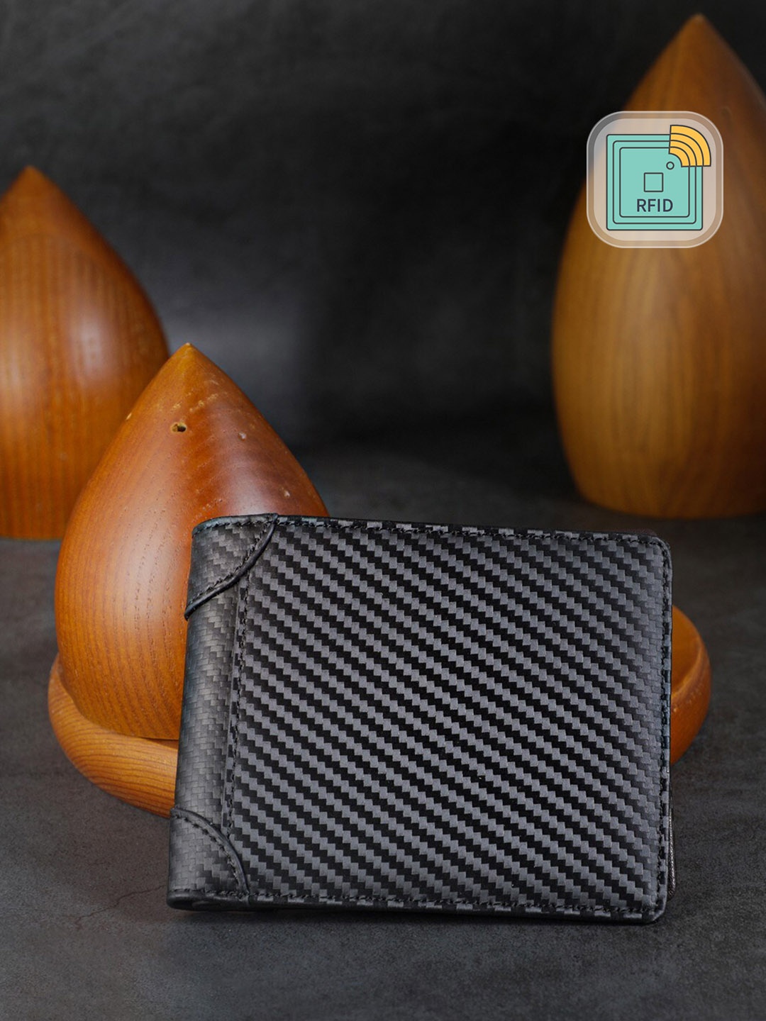 

BANGE Men Black & Grey Textured Cut Work Leather Two Fold Wallet