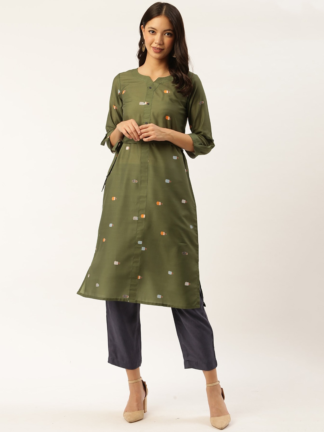 

Sangria Women Green Geometric Printed Roll-Up Sleeves A-line Kurta