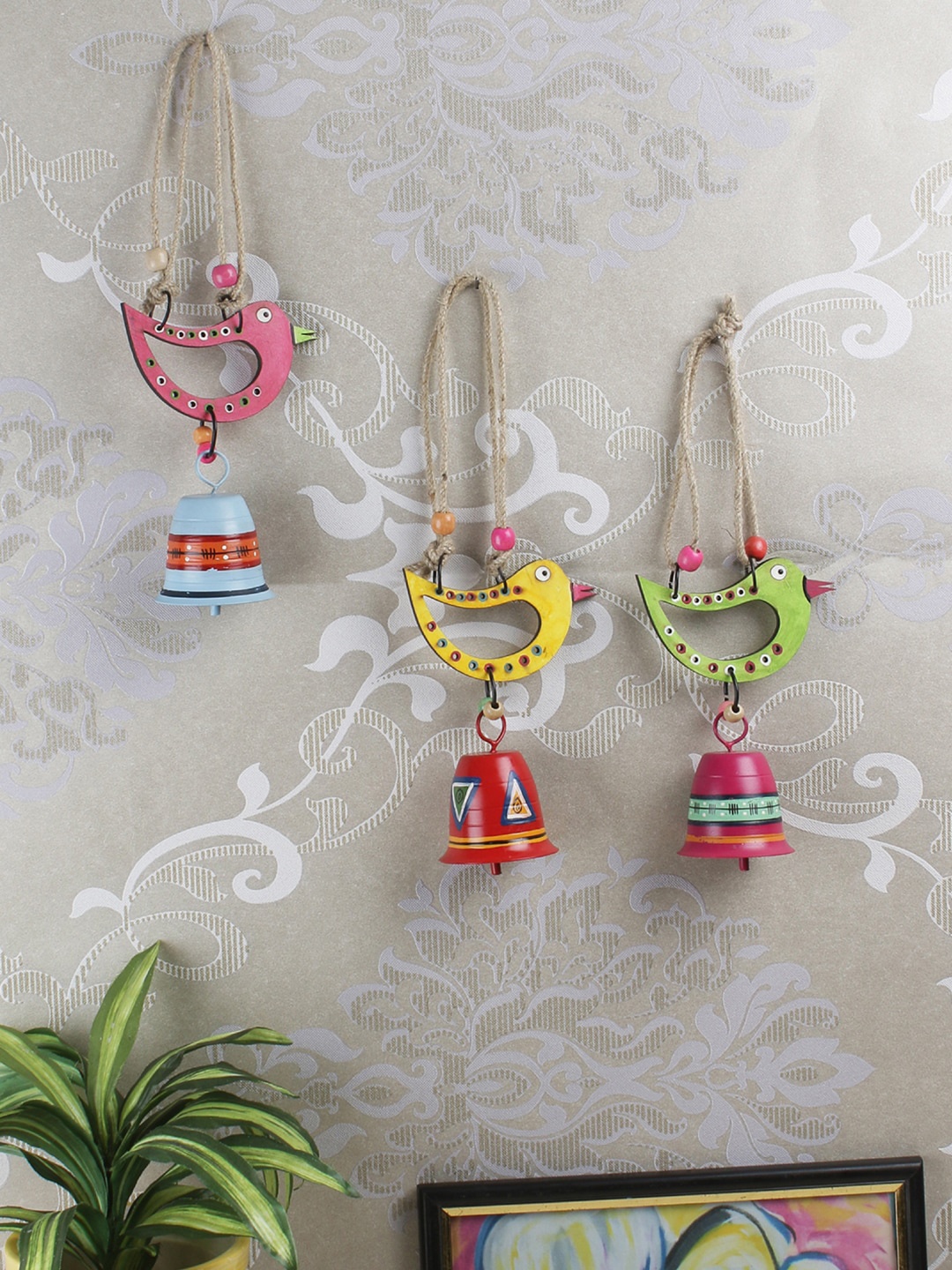 

VarEesha Set of 3 Sparrow Family Tinkle Bells Wind Chimes, Pink