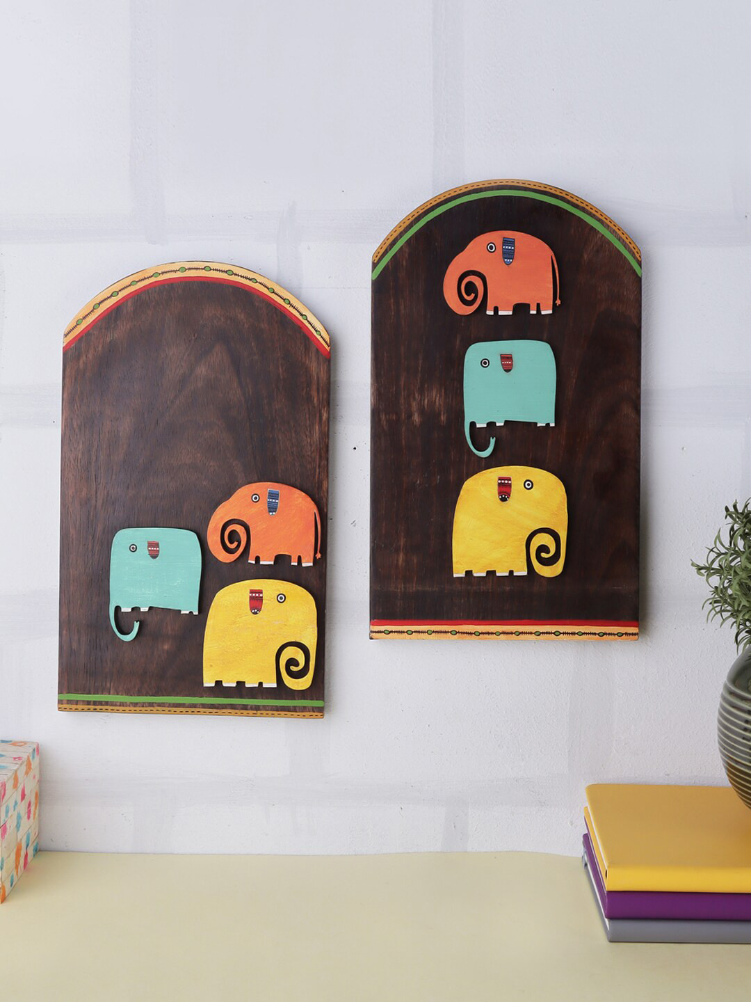 

VarEesha Set Of 2 Multicolored Elephants Family Mango Wood Wall Hanging, Multi