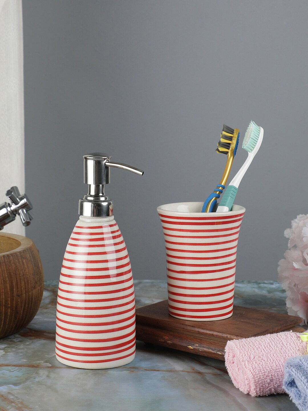 

VarEesha Set Of 2 White & Red Striped Ceramic Bathroom Accessories