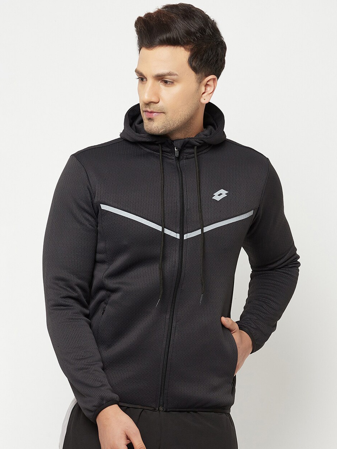 

Lotto Men Black Colourblocked Lightweight Sporty Jacket