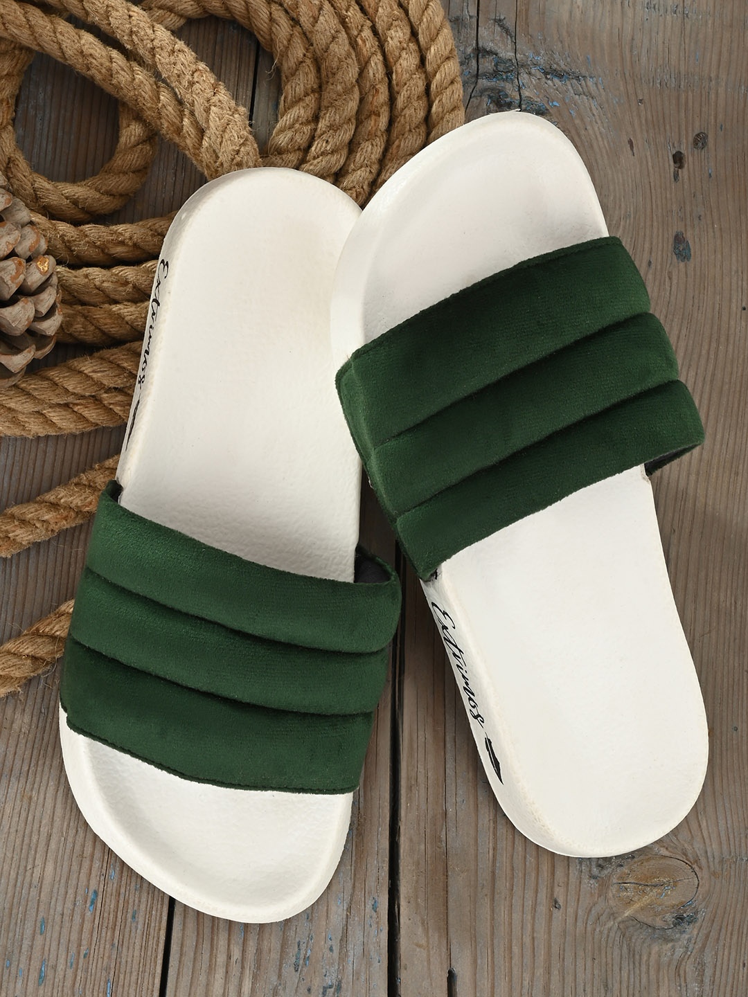 

EXTRIMOS Men Green & Grey Solid Quilted Slip On Sliders