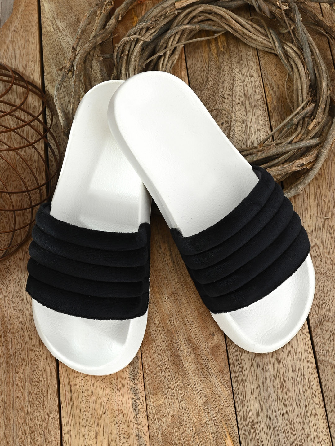 

EXTRIMOS Men Black & White Suede Sliders