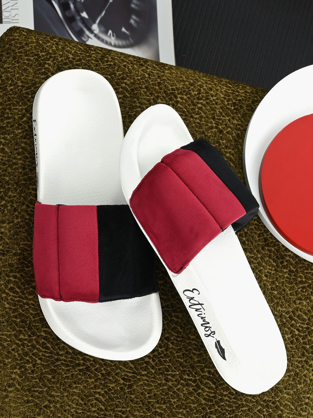 

EXTRIMOS Men Red & Black Sliders