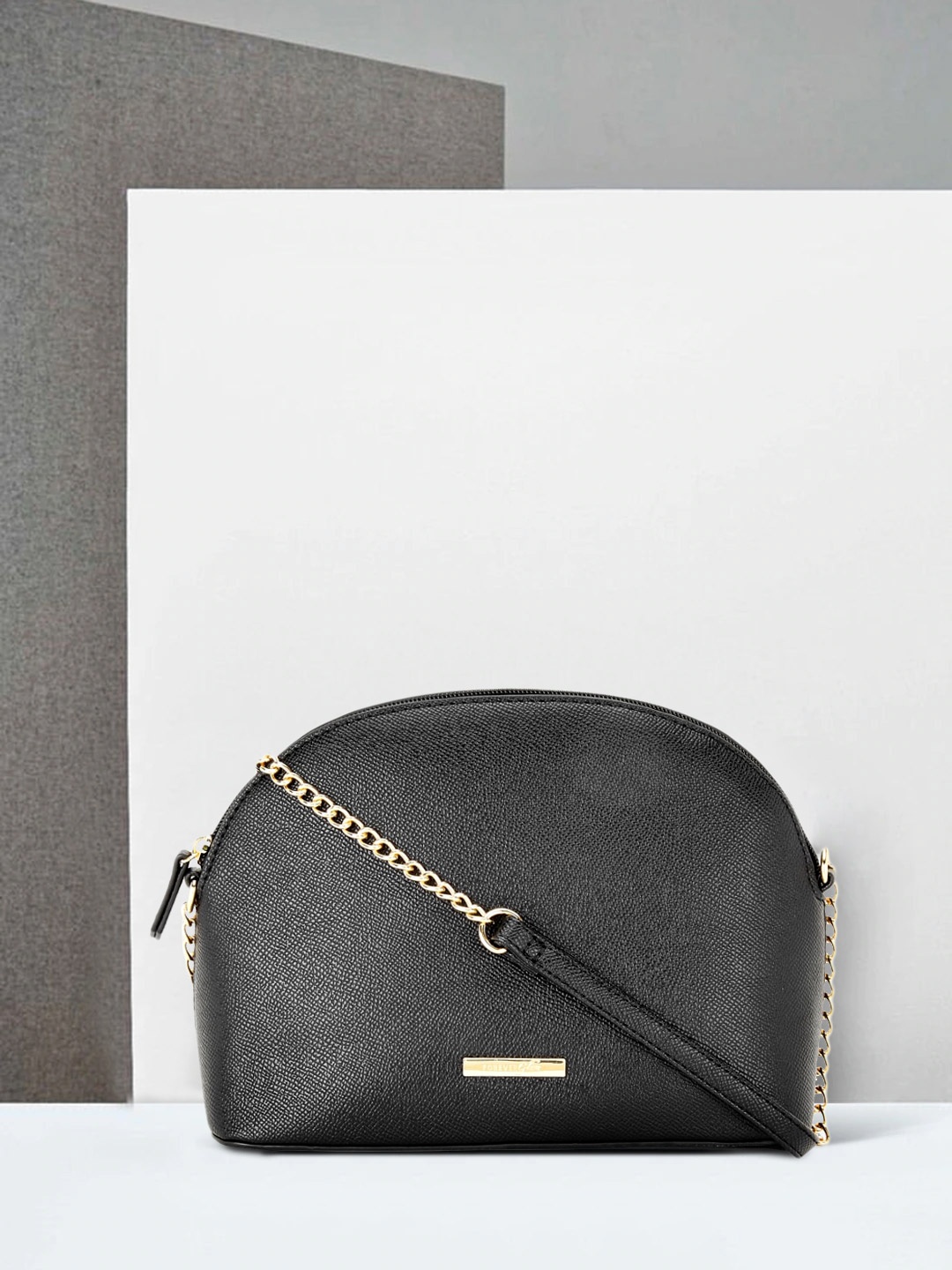 

Forever Glam by Pantaloons Black Structured Sling Bag with Bow Detail