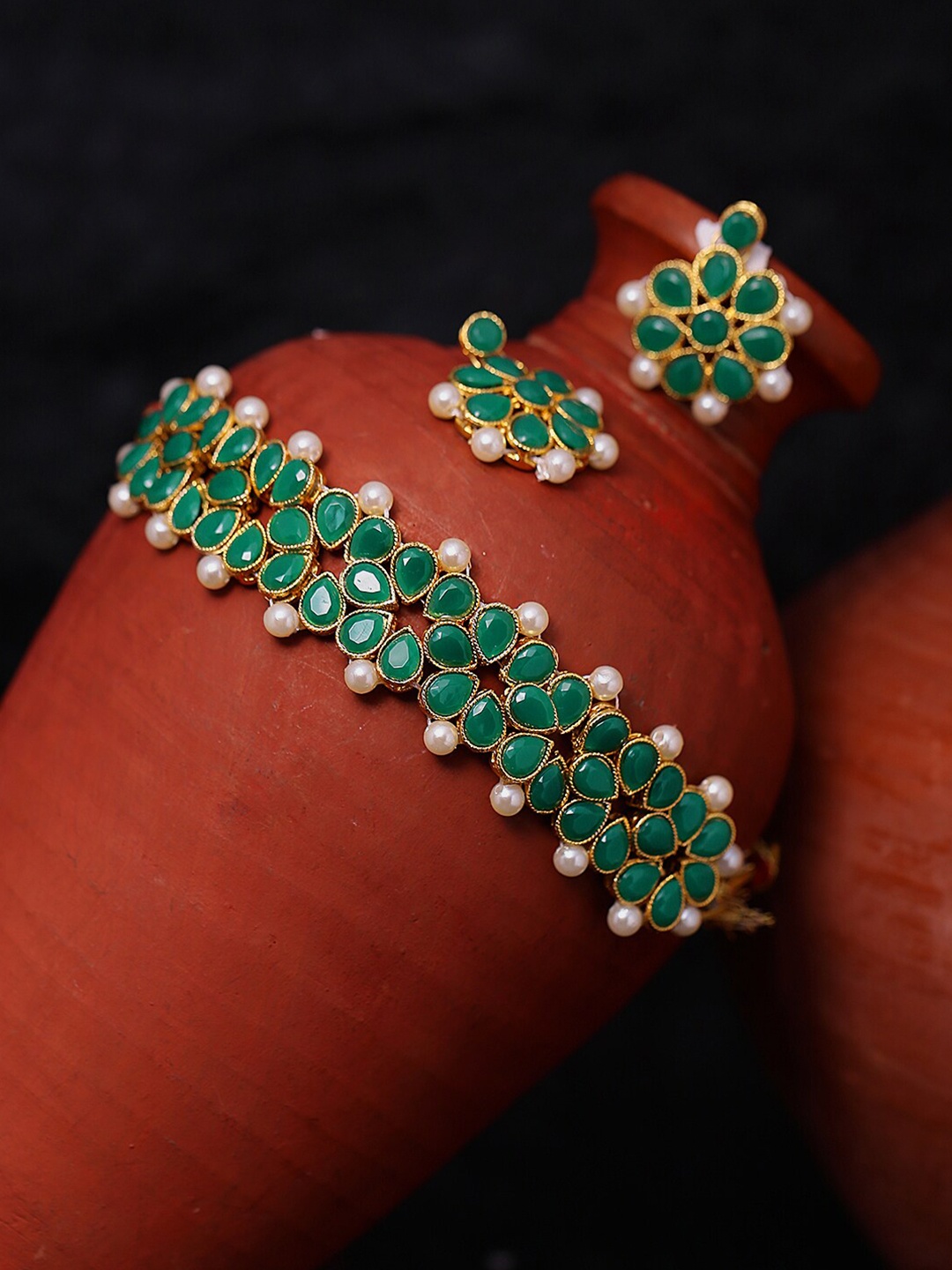 

Live Evil Women Green & off White Gold Plated Jadau Choker Necklace