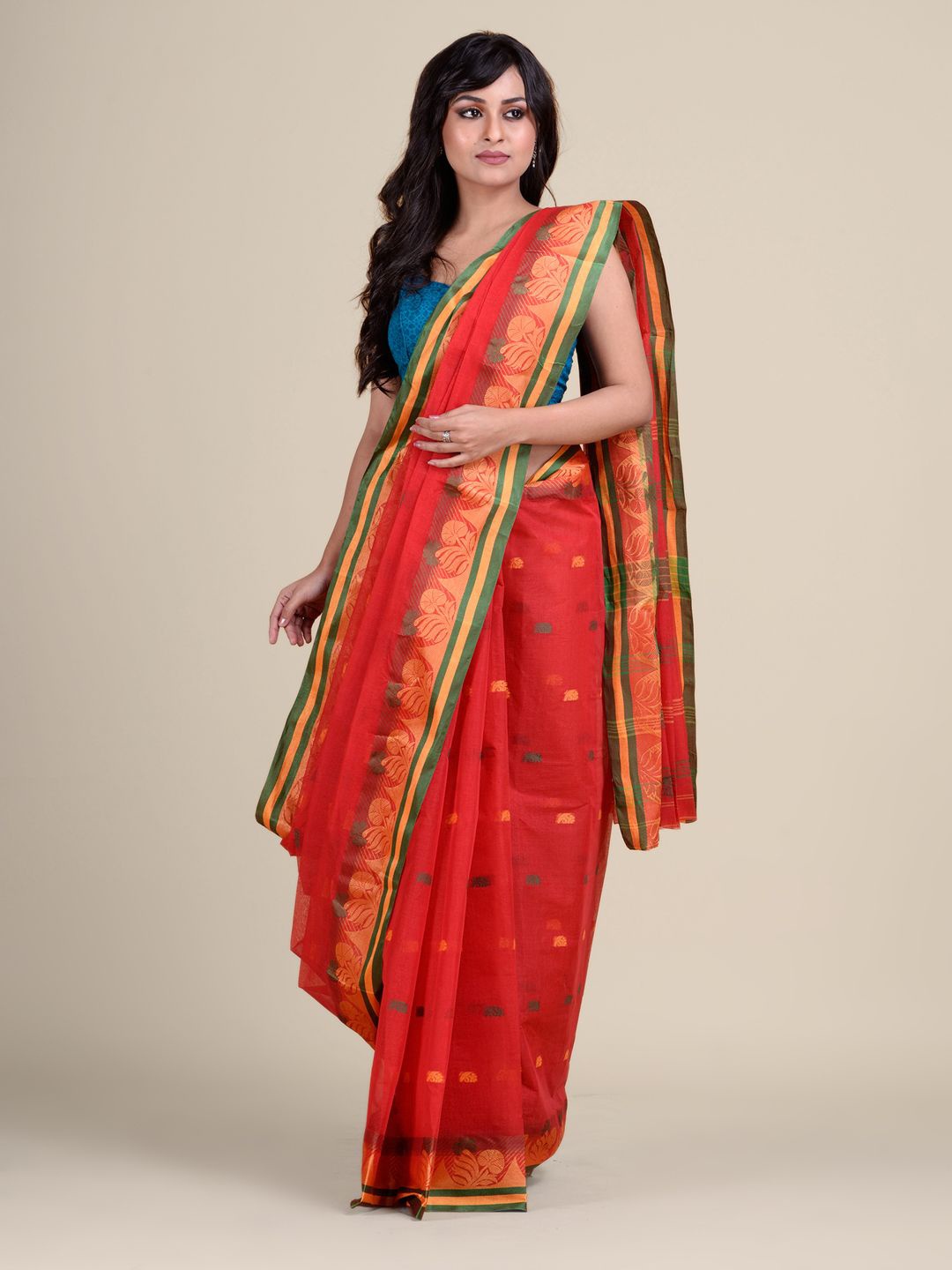 

Charukriti Red & Green Ethnic Motifs Pure Cotton Taant Saree