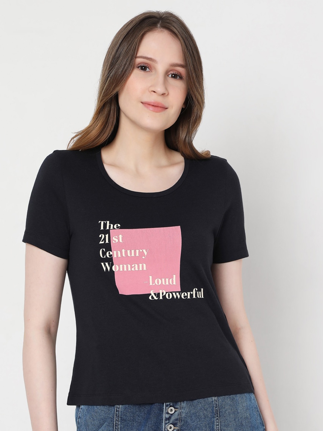 

Vero Moda Women Black Typography Printed Pockets T-shirt
