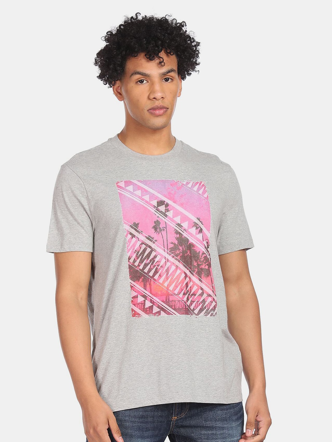 

Aeropostale Men Grey & Pink Printed T-shirt