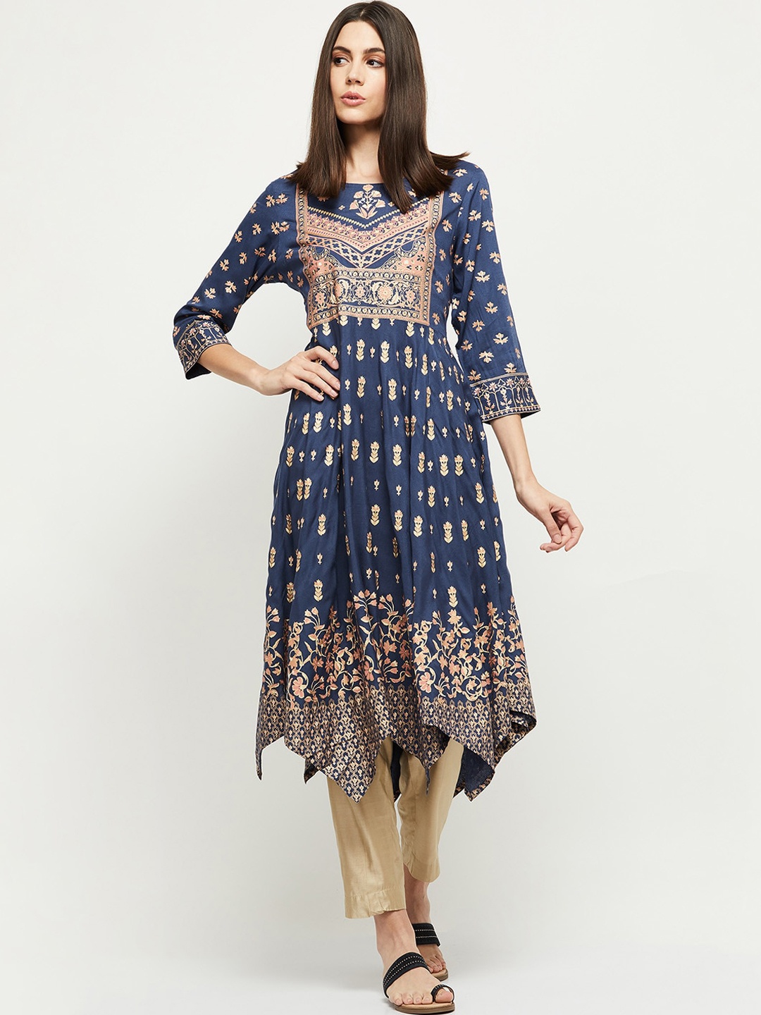 

max Woman Blue Floral Printed Kurta