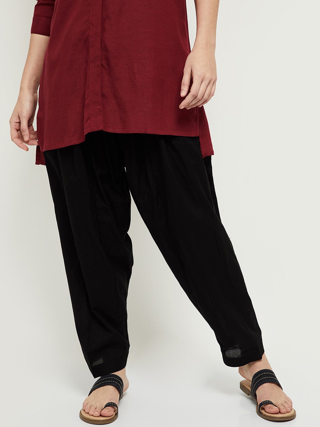 

max Woman Black Solid Pure Cotton Patiala