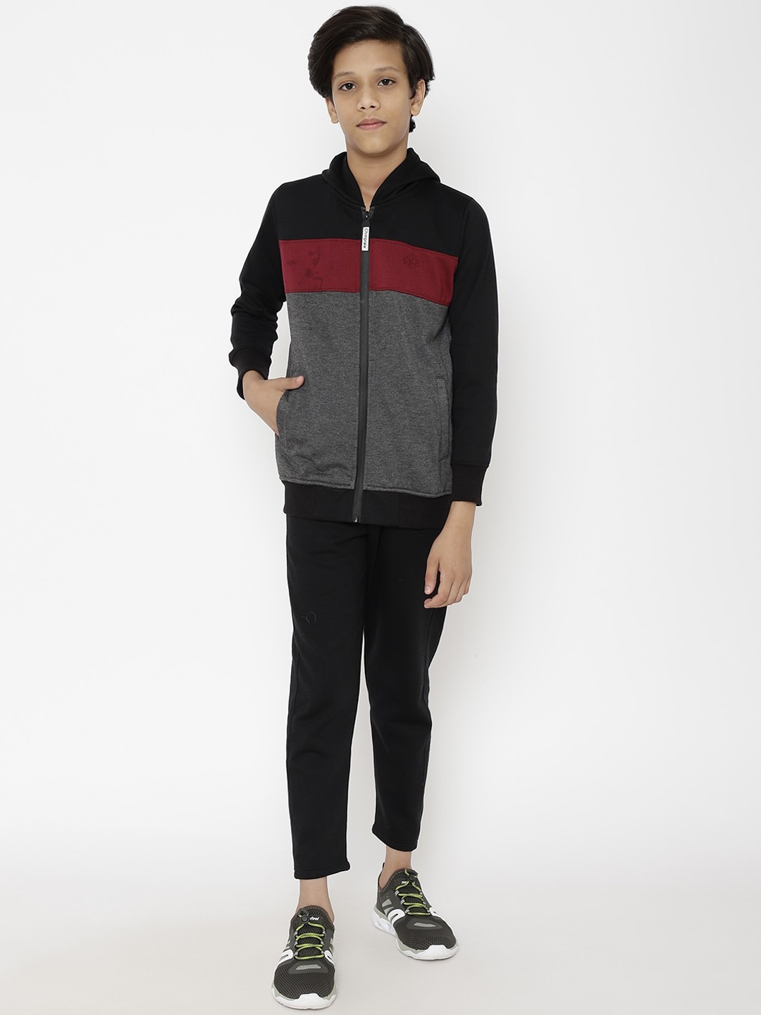 

CHIMPRALA Boys Maroon Colourblocked Tracksuit