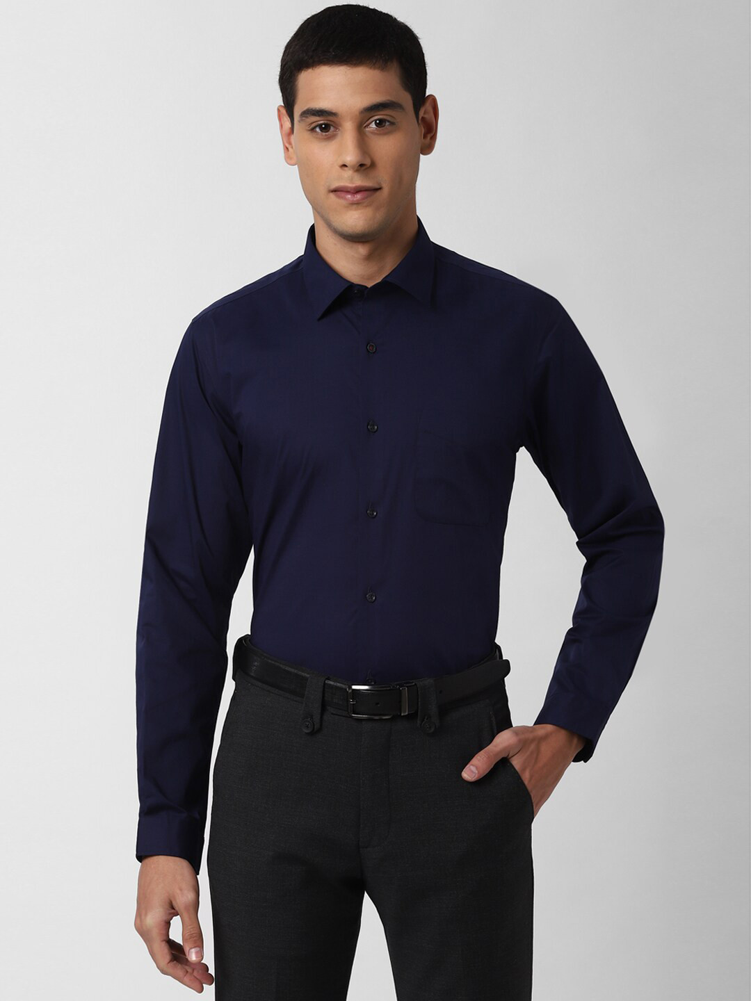 

Peter England Men Navy Blue Solid Slim Fit Printed Formal Shirt