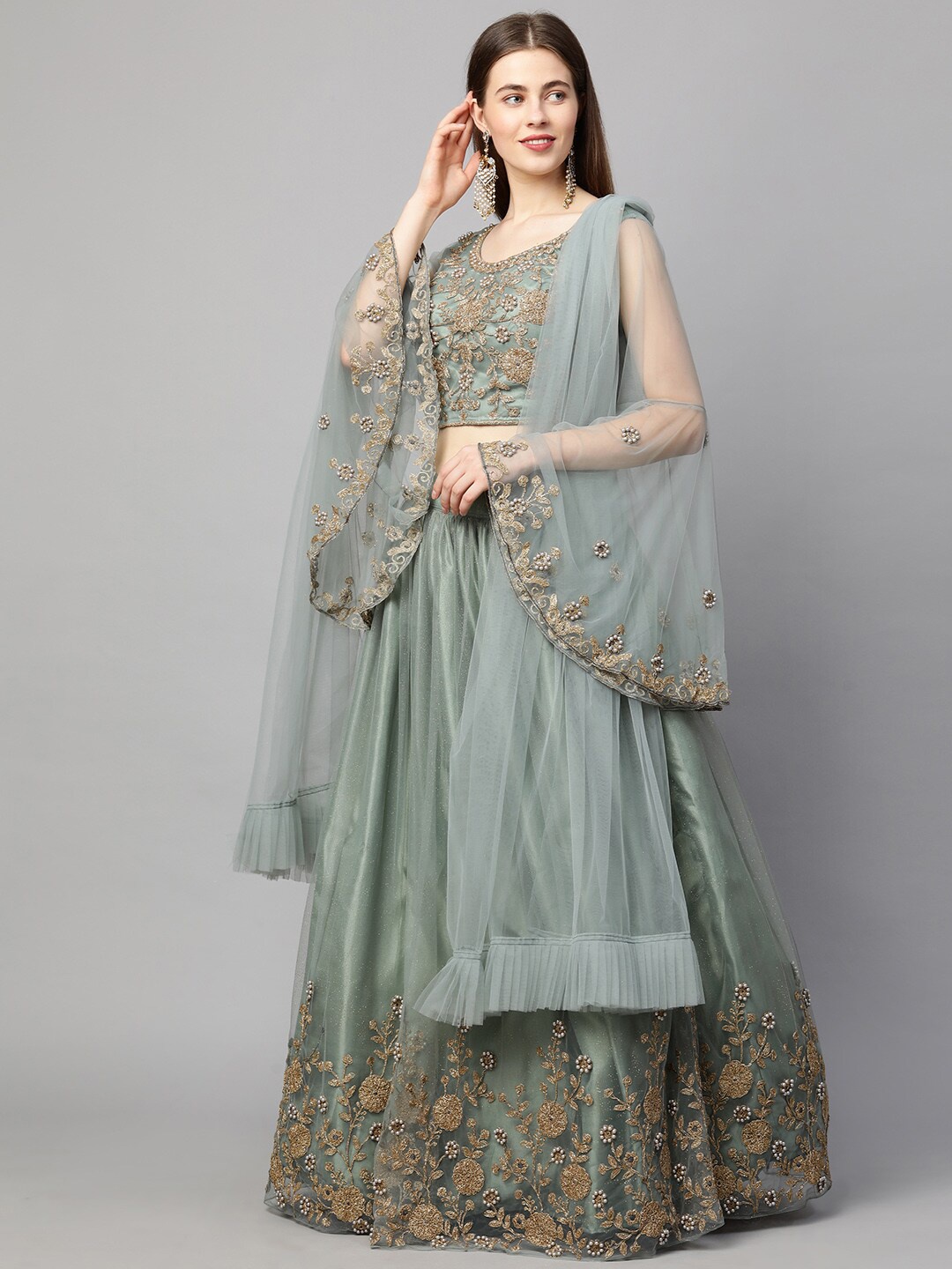 

RedRound Green & Gold-Toned Semi-Stitched Lehenga & Unstitched Blouse With Dupatta