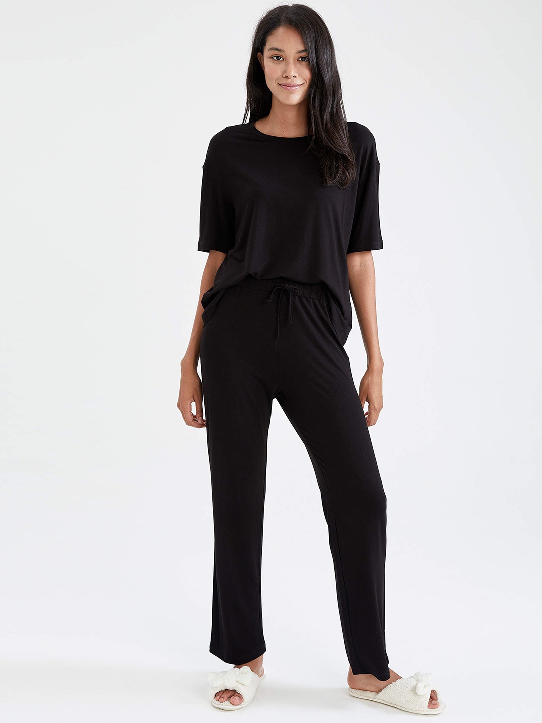 

DeFacto Women Black Solid Co-Ord Set