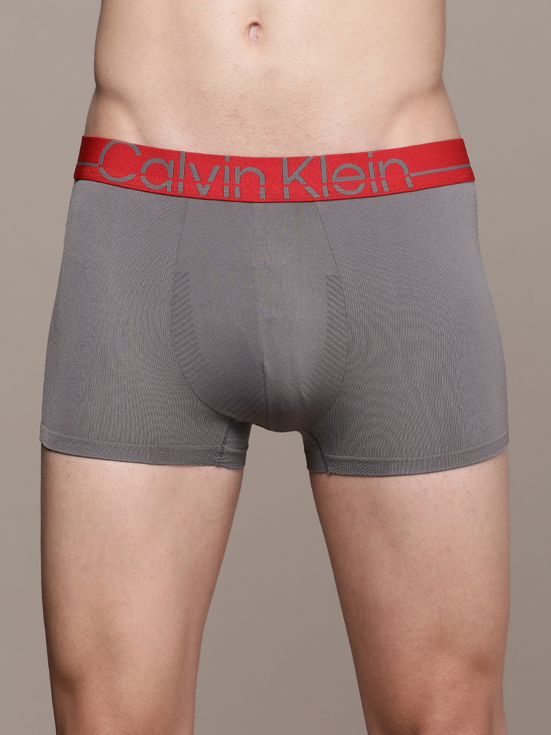 

Calvin Klein Underwear Men Grey Solid Low Rise Trunk