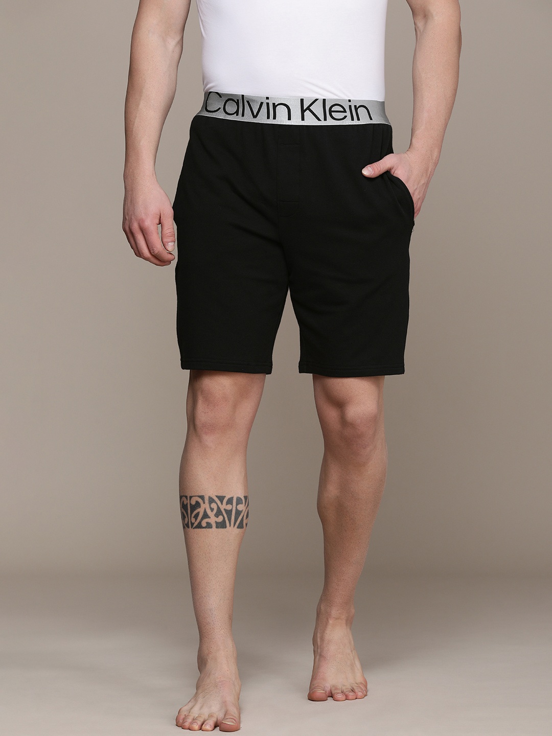 

Calvin Klein Underwear Men Black Solid Lounge Shorts