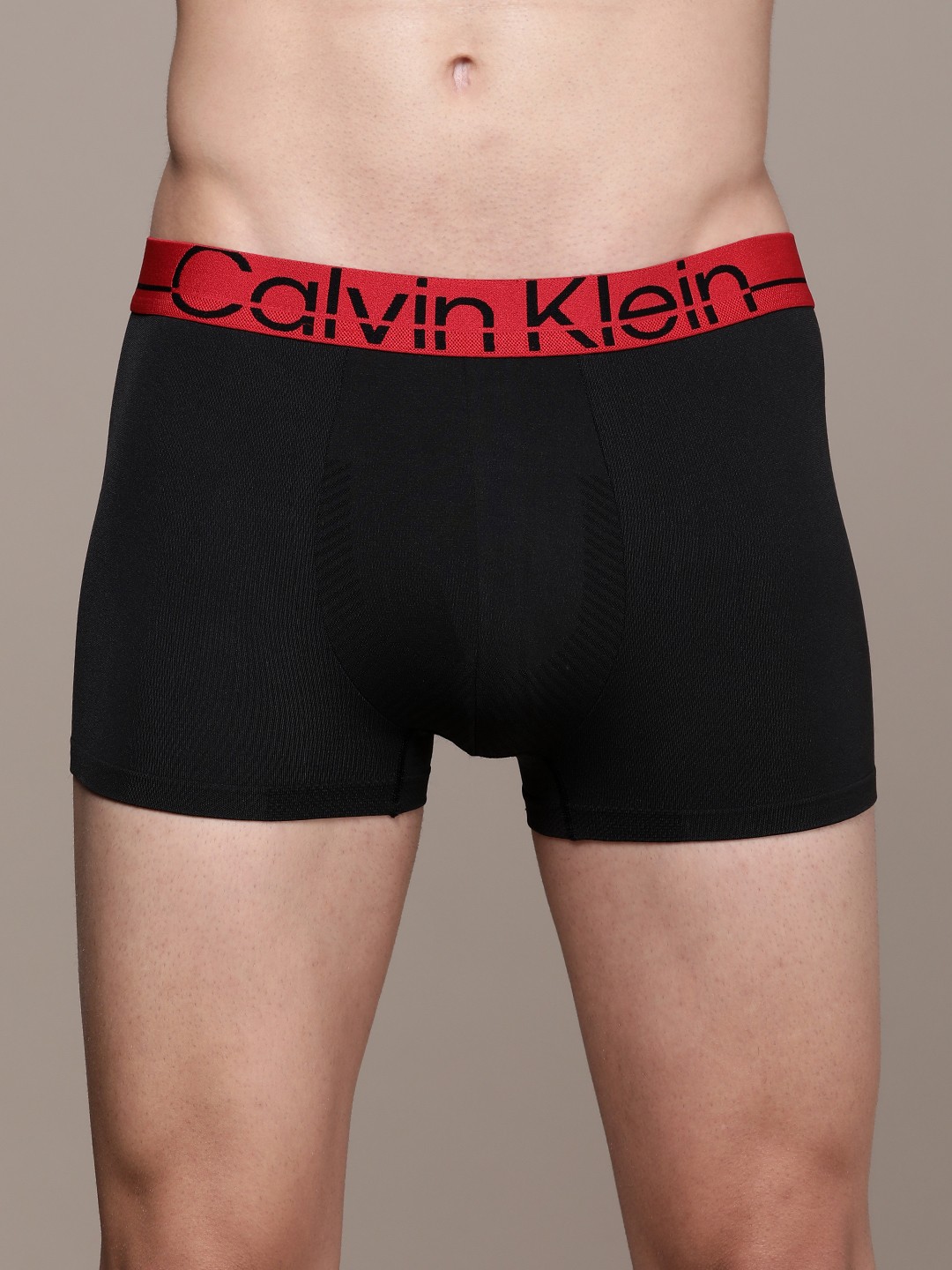 

Calvin Klein Underwear Men Black Solid Low Rise Trunk