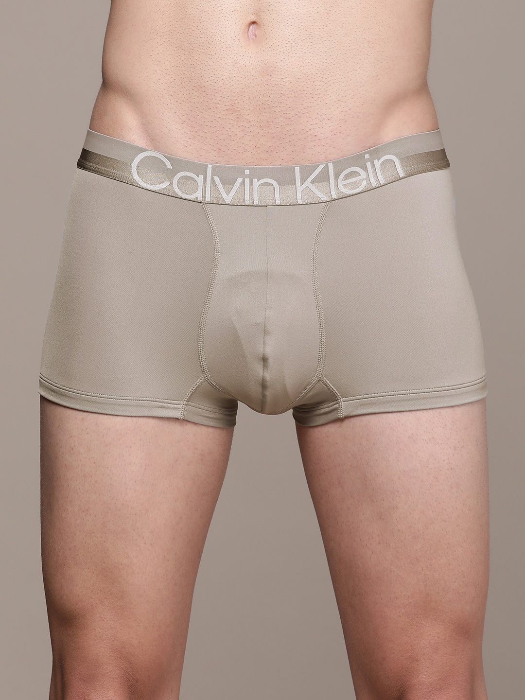 

Calvin Klein Underwear Men Grey Solid Low Rise Trunk