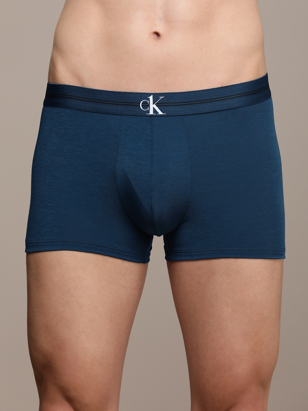 

Calvin Klein Underwear Men Navy Blue TRUNK
