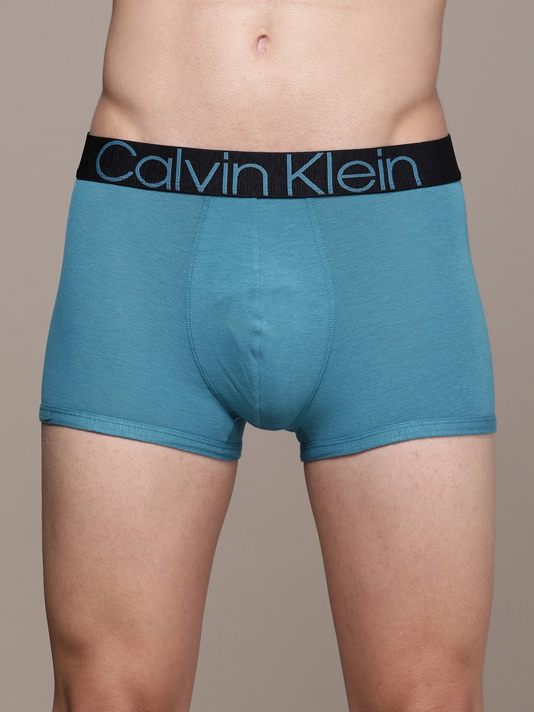 

Calvin Klein Underwear Men Teal Blue Solid Trunk NB2682CX3